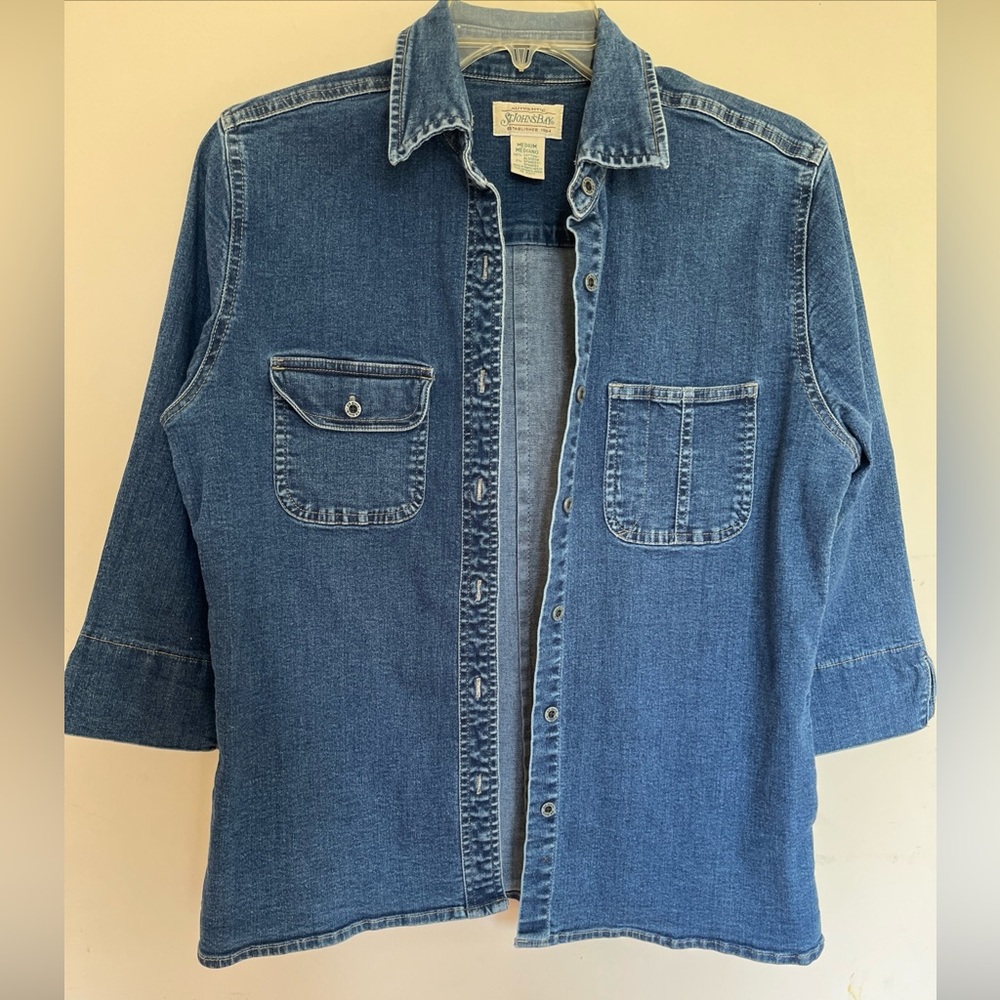 St. John's Bay Women's Medium Blue Denim Shirt Jacket Stretchy